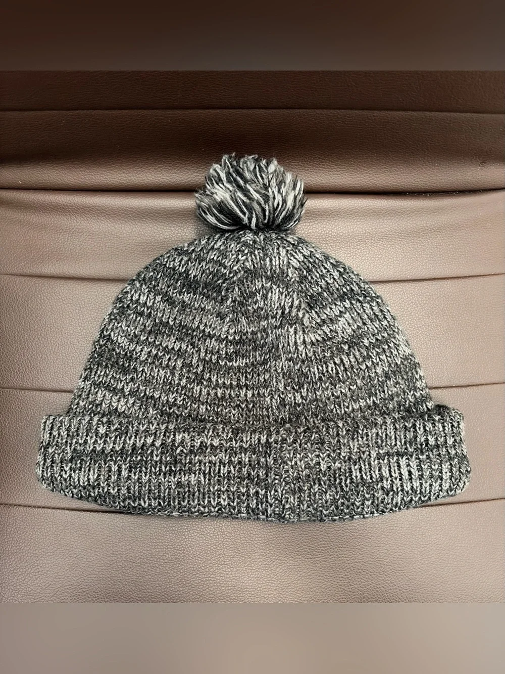 Titleist Mens (USED) Pom Pom Winter Golf Hat Heathered 2021